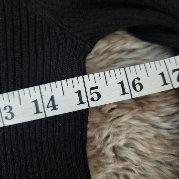 Divided by H&M Peek-a-boo Bust Cut-Out Mock Neck Ribbed Top Women's‎ Size Medium - Picture 7 of 9